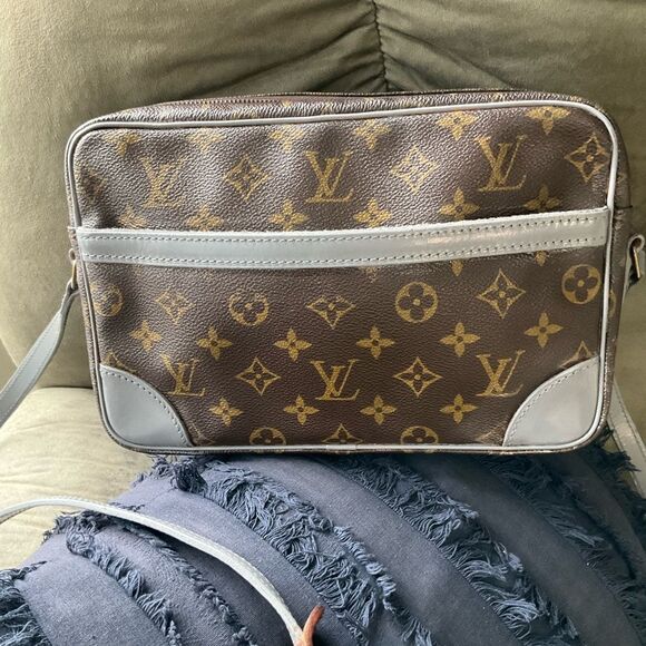 Louis Vuitton Brown and Tan Monogram Trocadero - Picture 4 of 7
